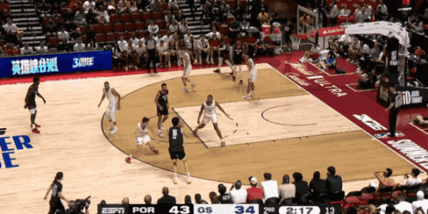 10 điểm, 4 rebound, 5 hỗ trợ, 3 mũ, 1 giờ nghỉ, Yang Hansen quá khó